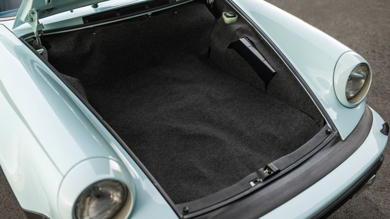 Porsche 911 Turbo 3.0 (US)