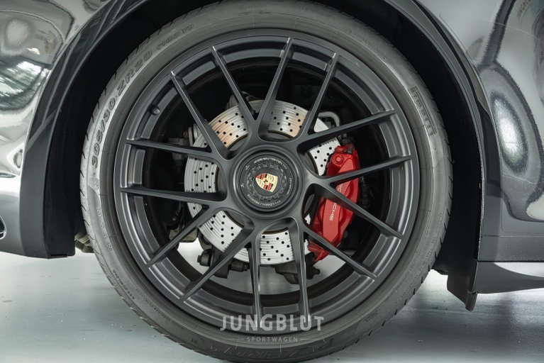 Porsche 991.2 Carrera 4 GTS