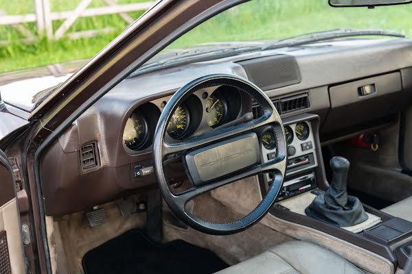 Porsche 944 Coupé