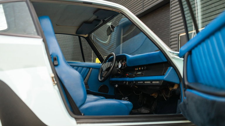 Porsche 911 Turbo 3.0 (US)