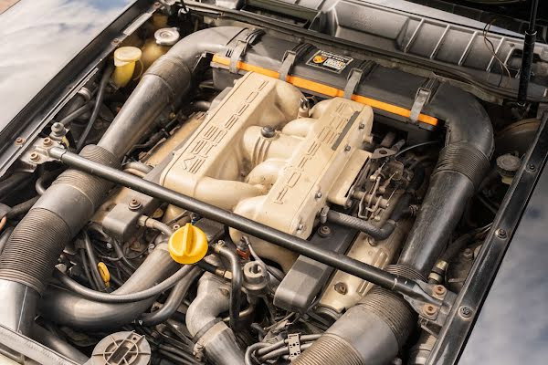 Porsche 928 S4