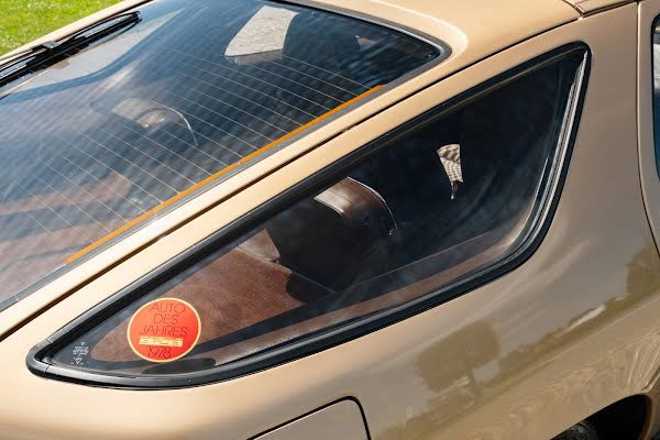 Porsche 928