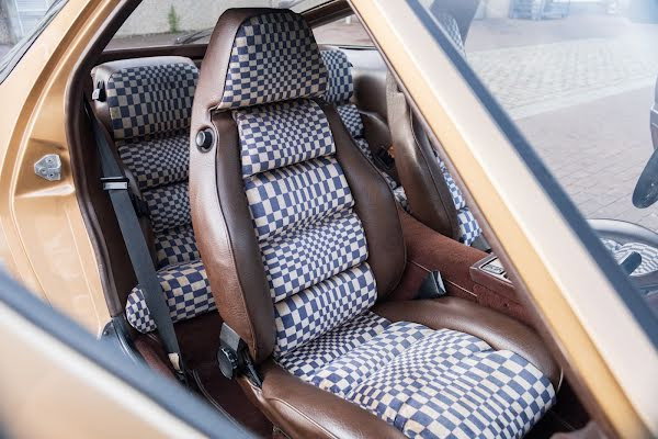 Porsche 928