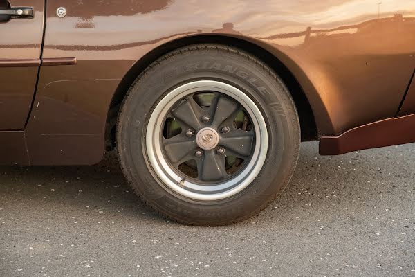 Porsche 944 Coupé