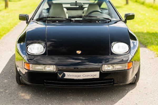 Porsche 928 S4