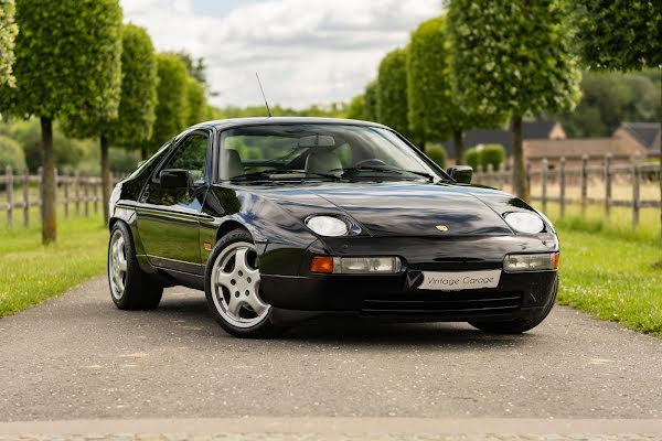 Porsche 928 S4