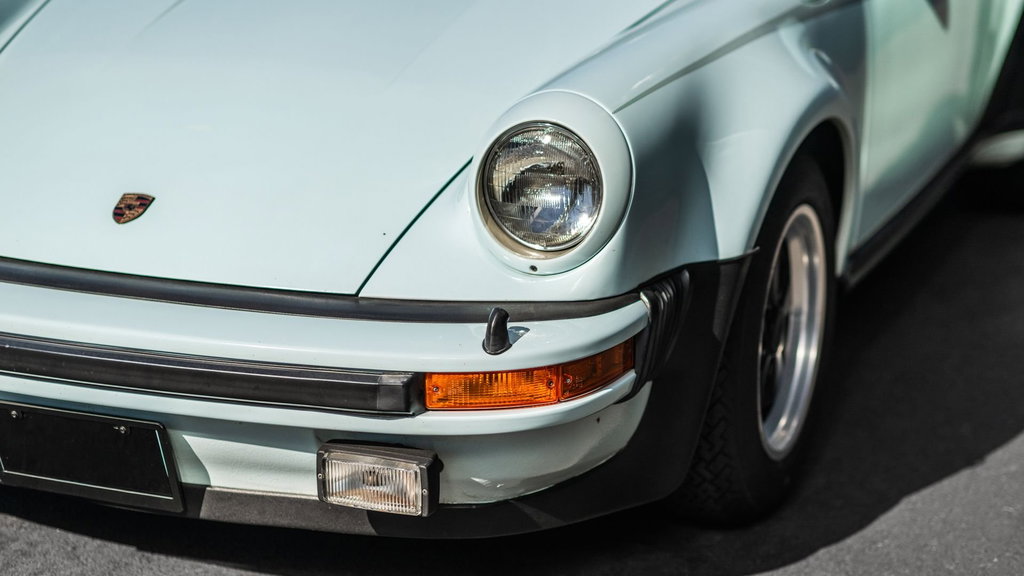 Porsche 911 Turbo 3.0 (US)