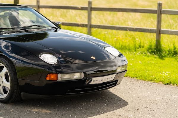 Porsche 928 S4