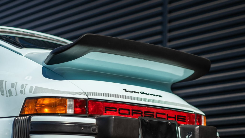Porsche 911 Turbo 3.0 (US)