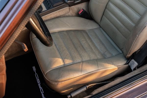 Porsche 944 Coupé
