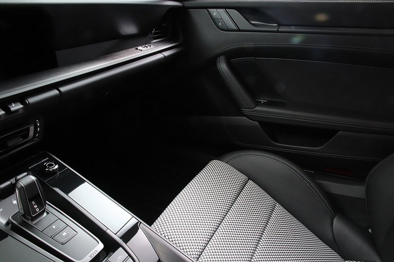 Porsche 992 Edition 50 Jahre Porsche Design