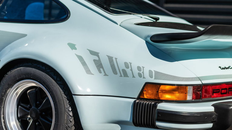 Porsche 911 Turbo 3.0 (US)