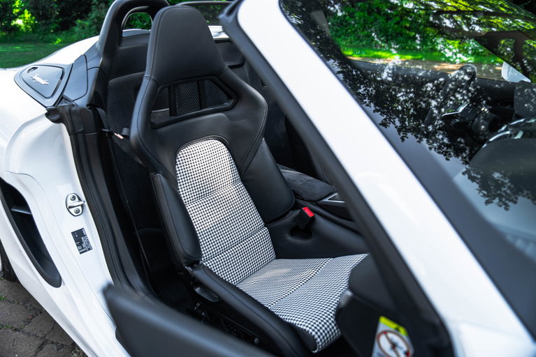 Porsche 981 Boxster Spyder