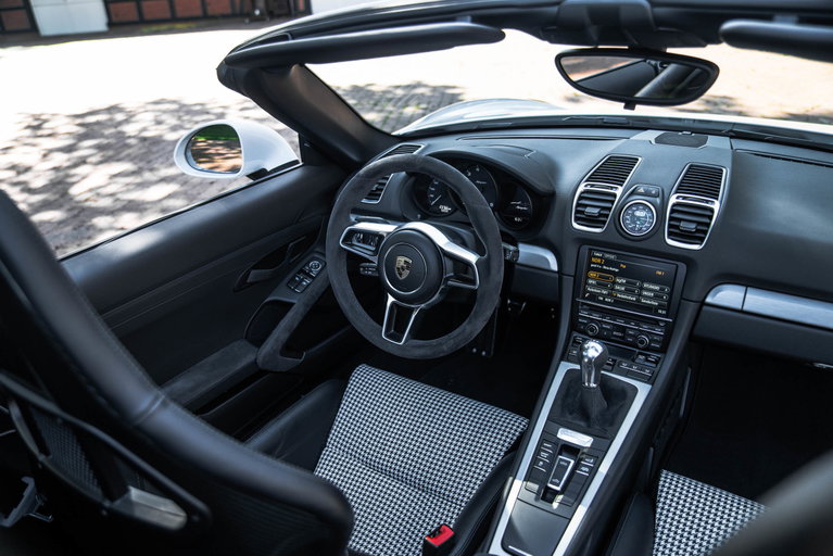 Porsche 981 Boxster Spyder