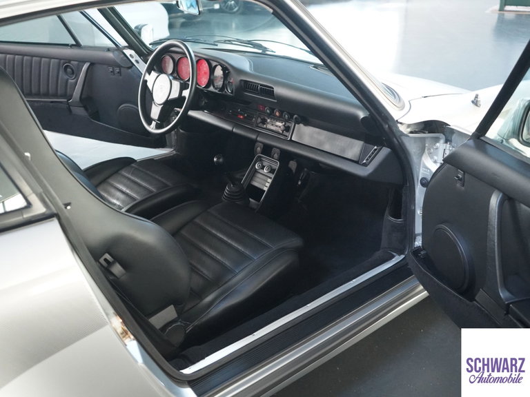 Porsche 911 Turbo 3.3