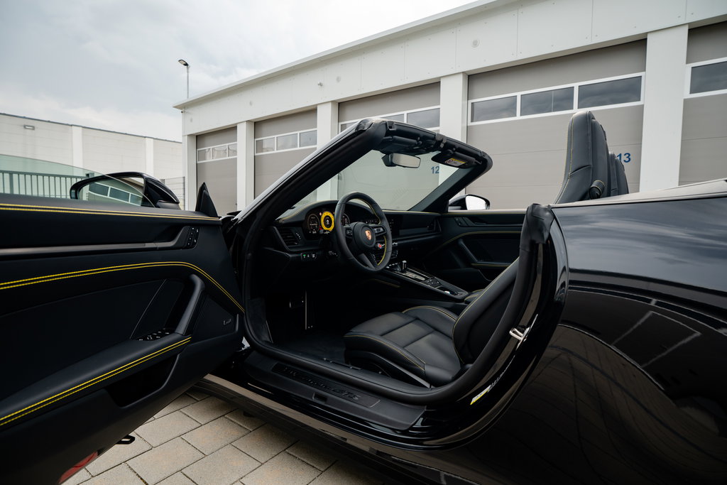 Porsche 992.2 Carrera 4 GTS