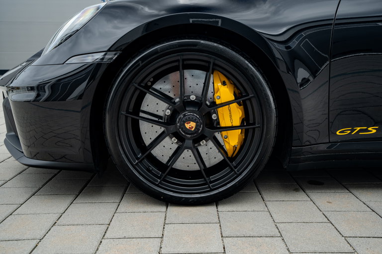 Porsche 992.2 Carrera 4 GTS