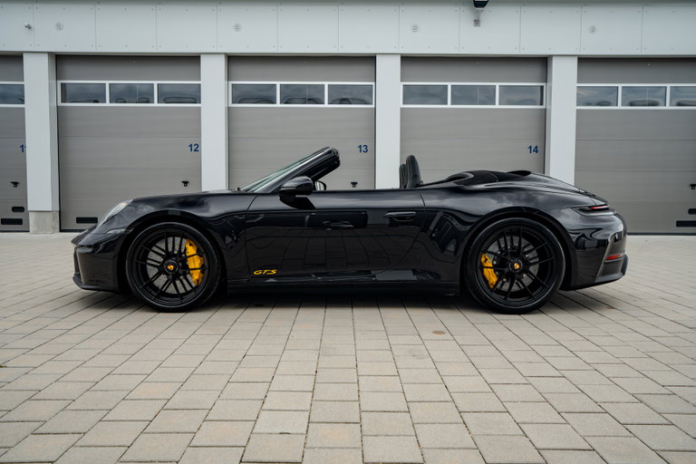 Porsche 992.2 Carrera 4 GTS