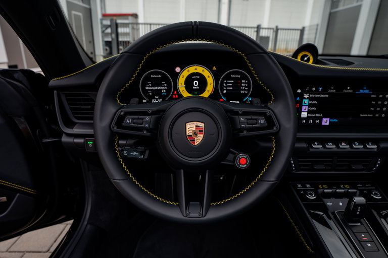 Porsche 992.2 Carrera 4 GTS
