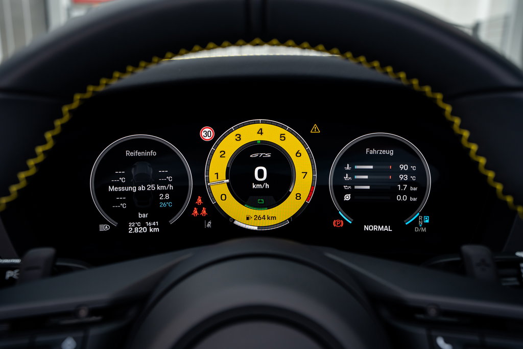 Porsche 992.2 Carrera 4 GTS