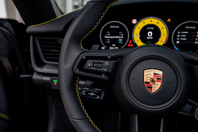 Porsche 992.2 Carrera 4 GTS