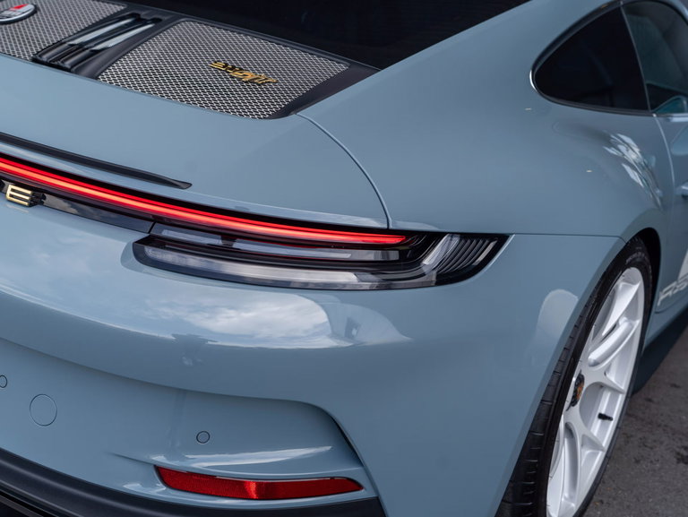 Porsche 911 S/T