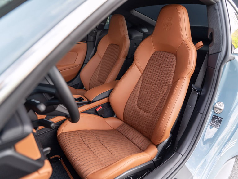 Porsche 911 S/T