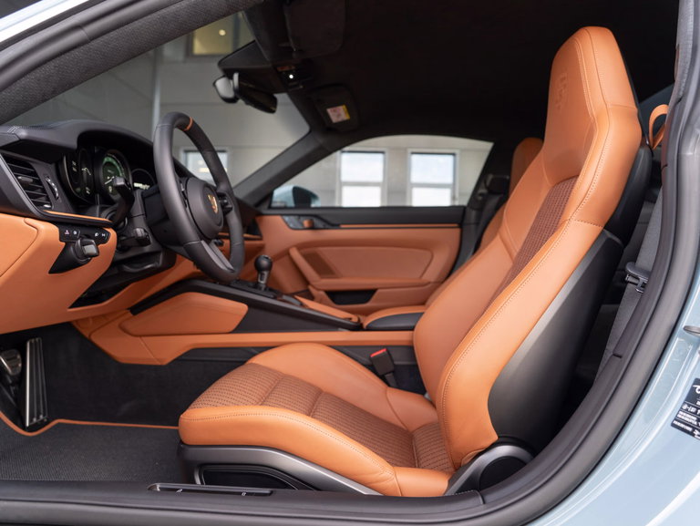 Porsche 911 S/T