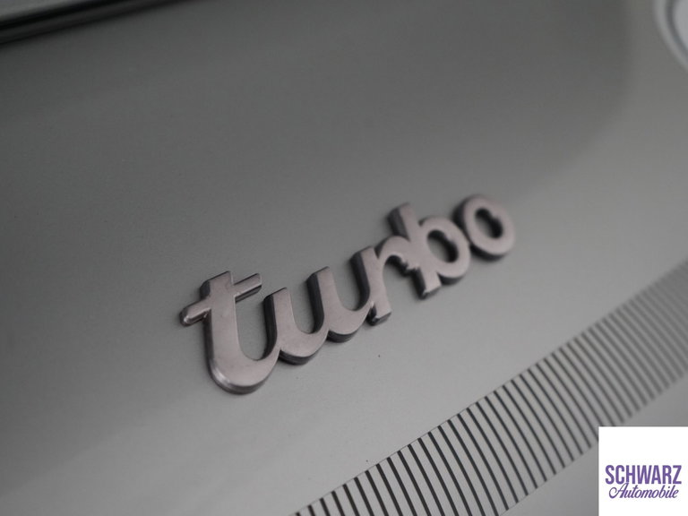 Porsche 911 Turbo 3.3