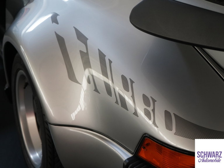 Porsche 911 Turbo 3.3