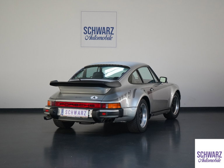 Porsche 911 Turbo 3.3