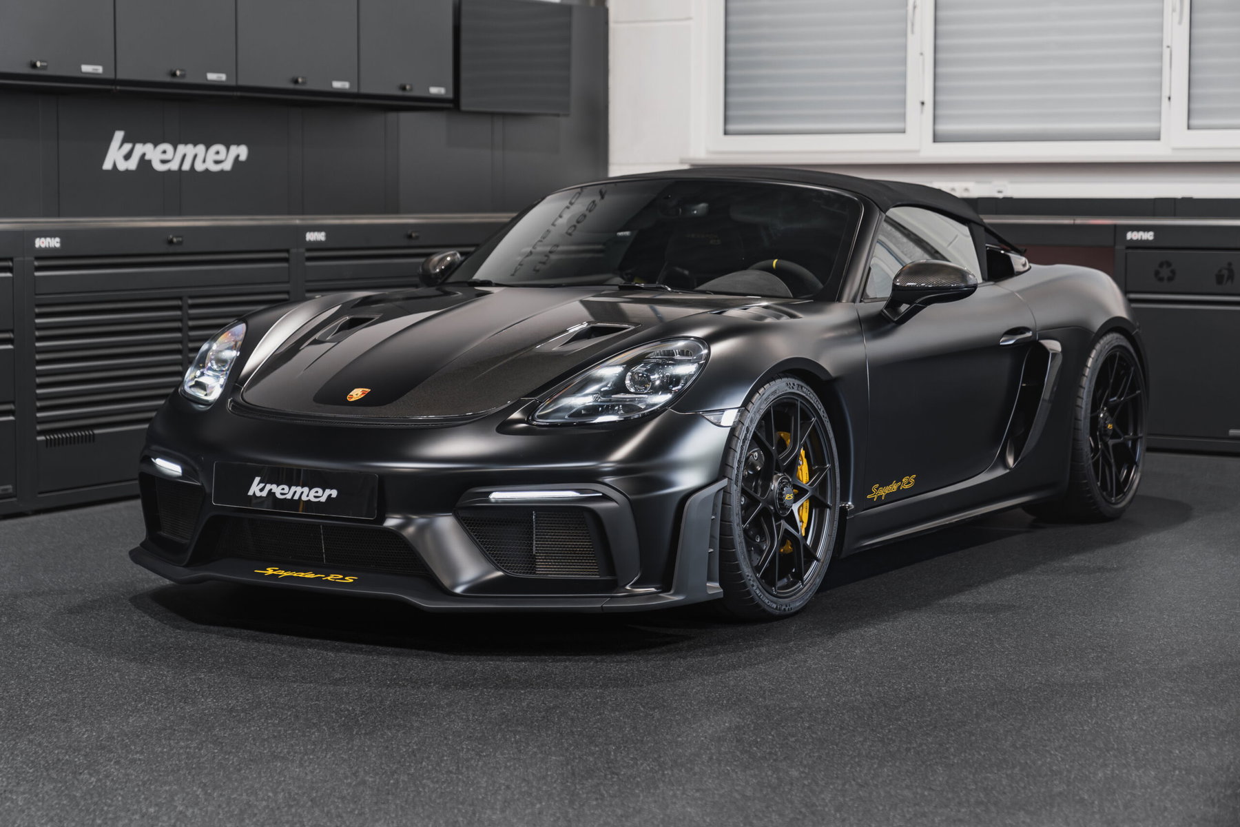 Porsche 718 Spyder RS 2024 - elferspot.com - Marketplace for