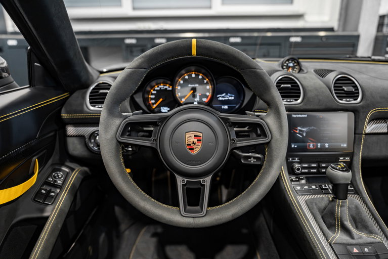 Porsche 718 Spyder RS