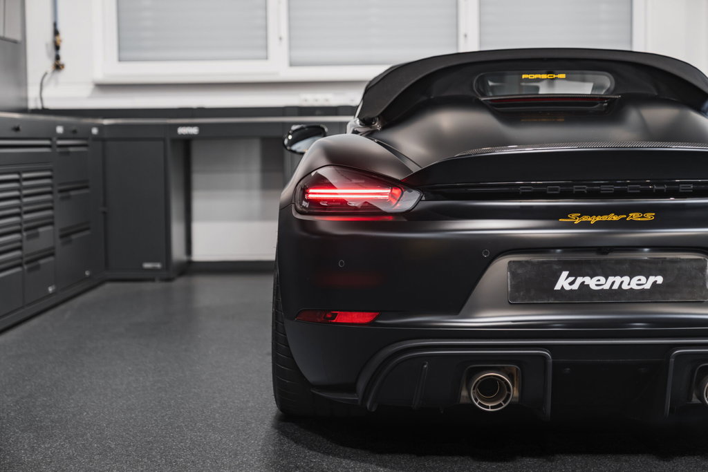 Porsche 718 Spyder RS
