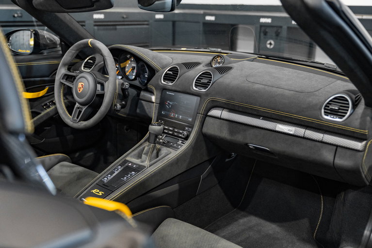 Porsche 718 Spyder RS
