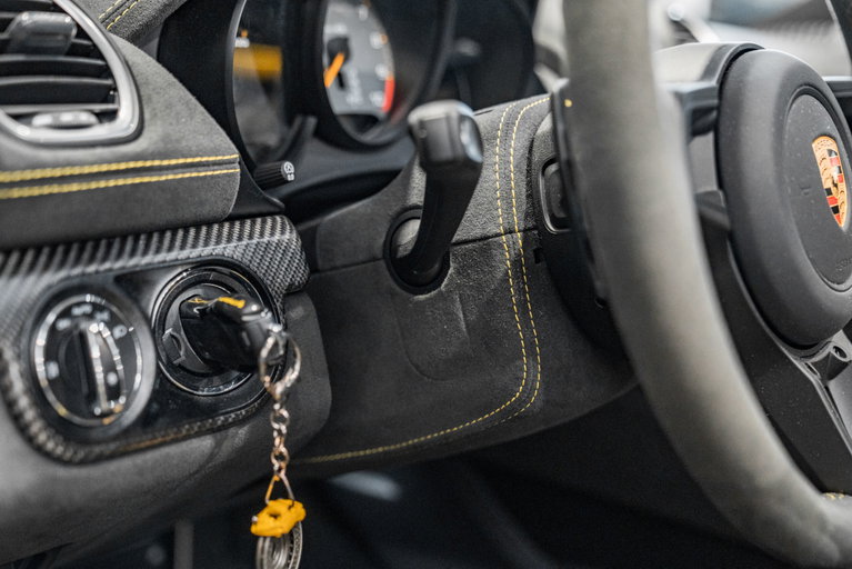 Porsche 718 Spyder RS