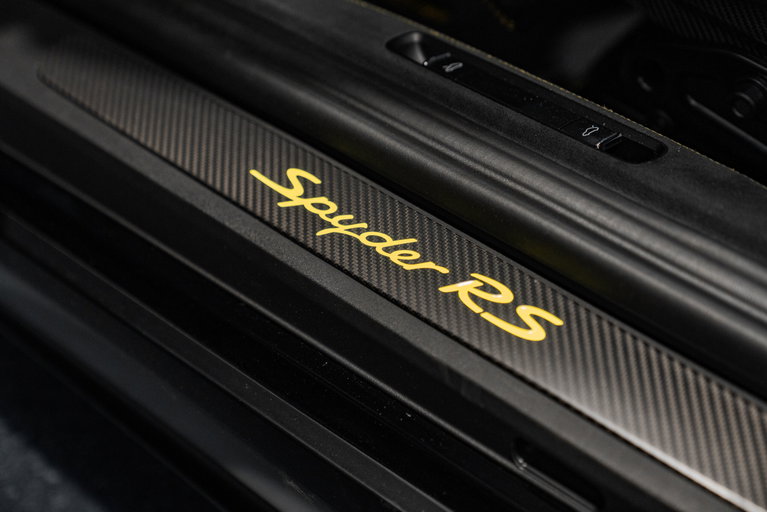 Porsche 718 Spyder RS