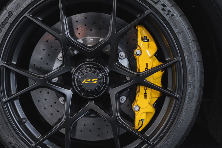 Porsche 718 Spyder RS