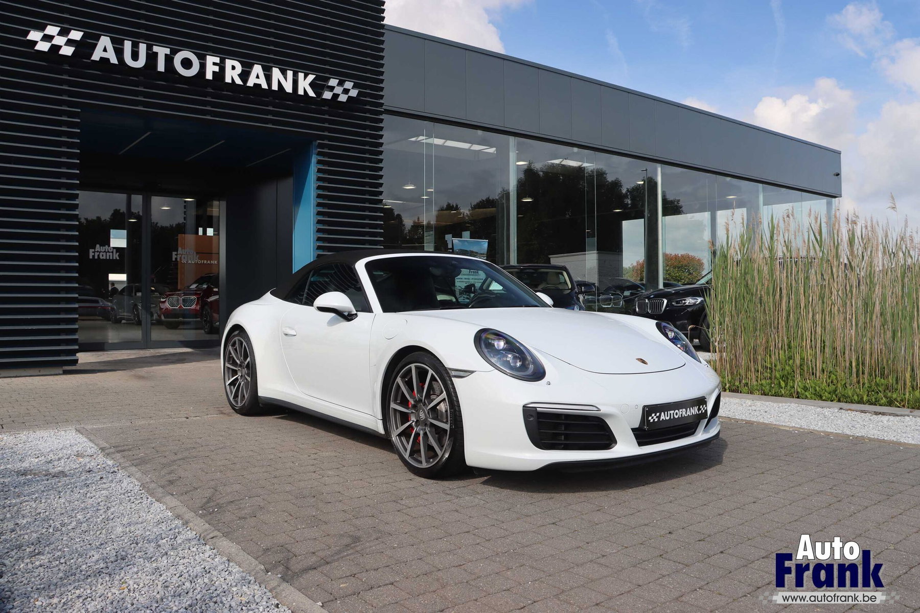 Porsche in Carrara White Metallic Z98 - Color Overview - elferspot