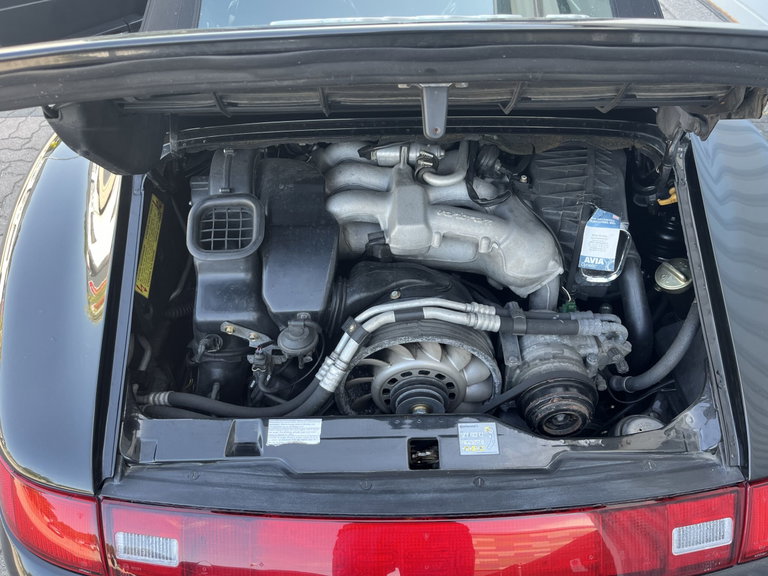 Porsche 993 Carrera 4