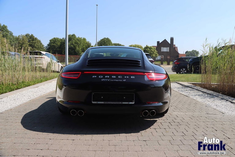 Porsche 991 Carrera 4