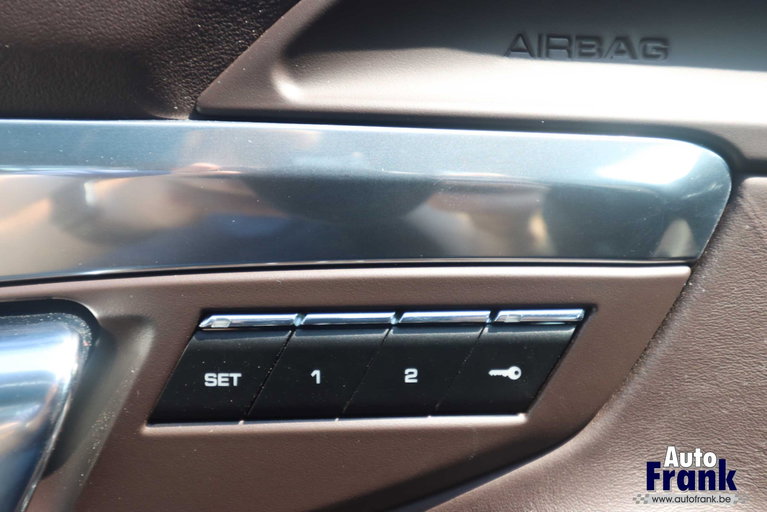Porsche 991 Carrera 4