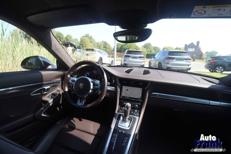 Porsche 991 Carrera 4