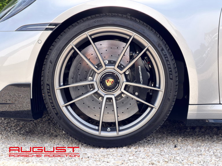 Porsche 992 Turbo S
