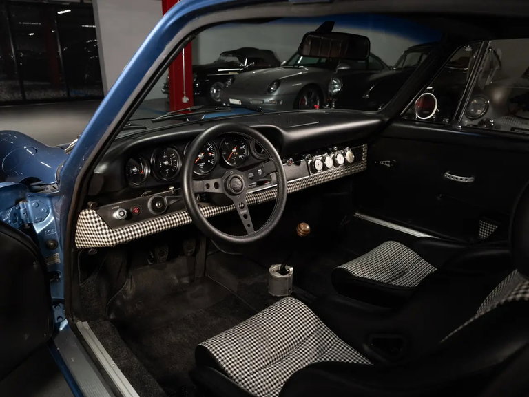 Porsche 911 T