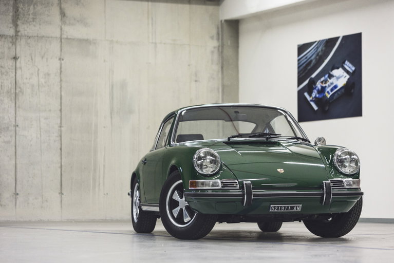 Porsche 911 E