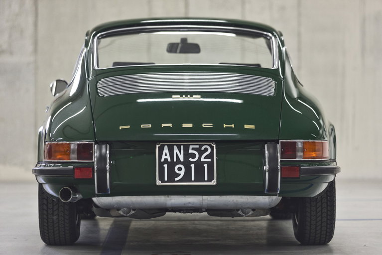 Porsche 911 E