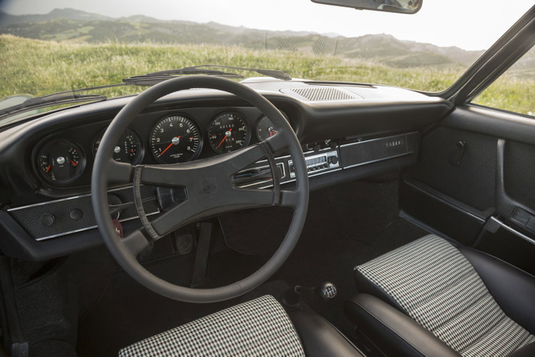 Porsche 911 E