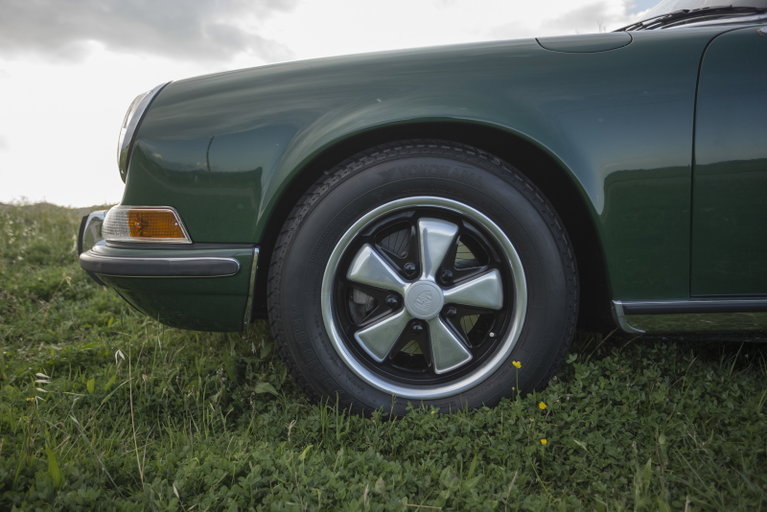 Porsche 911 E