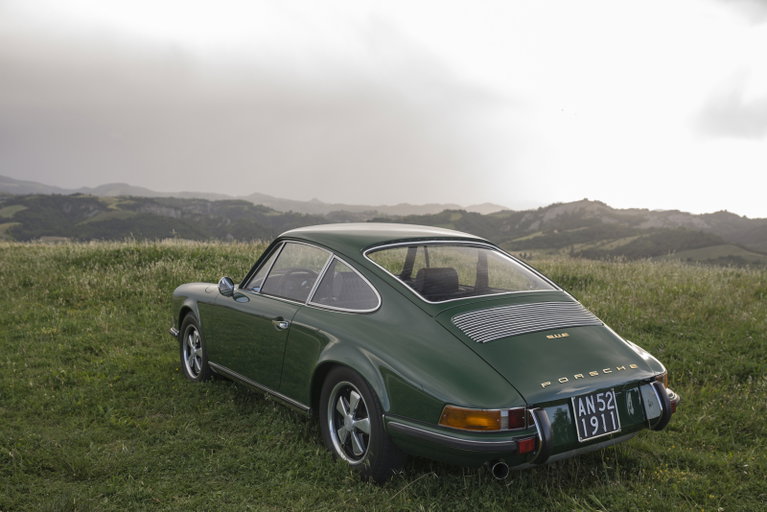 Porsche 911 E